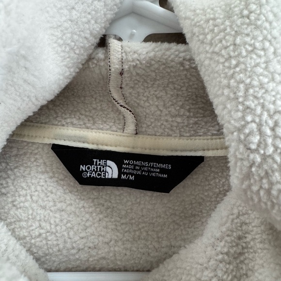 The North Face Women’s Medium Burgundy Pullover Hoodie - Picture 4 of 4